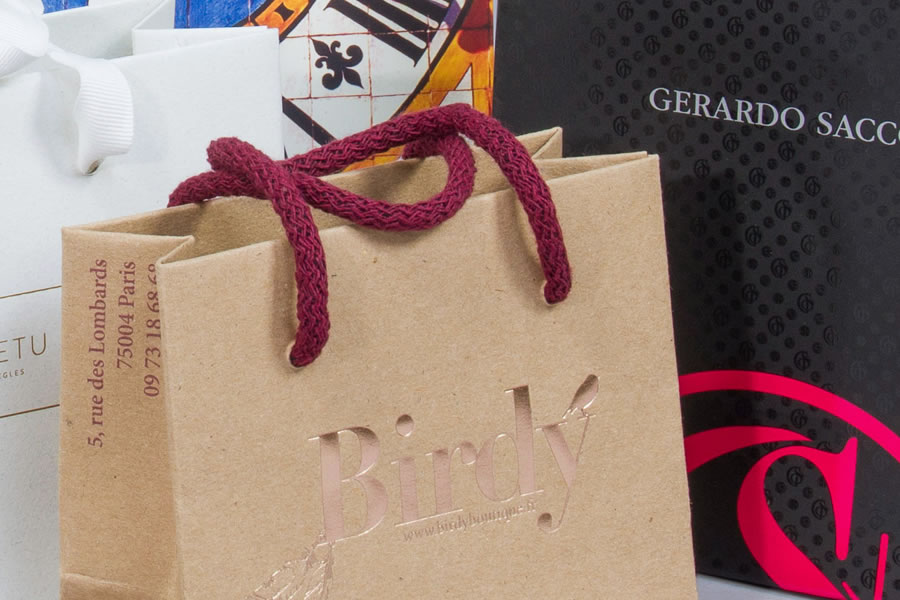 Bolsas de papel con asa de cordón